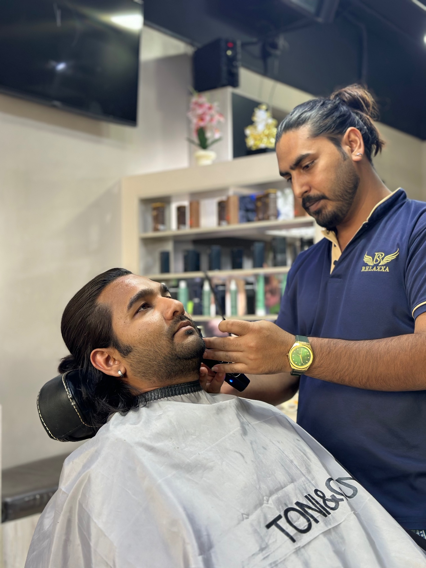 Beard trim and grooming