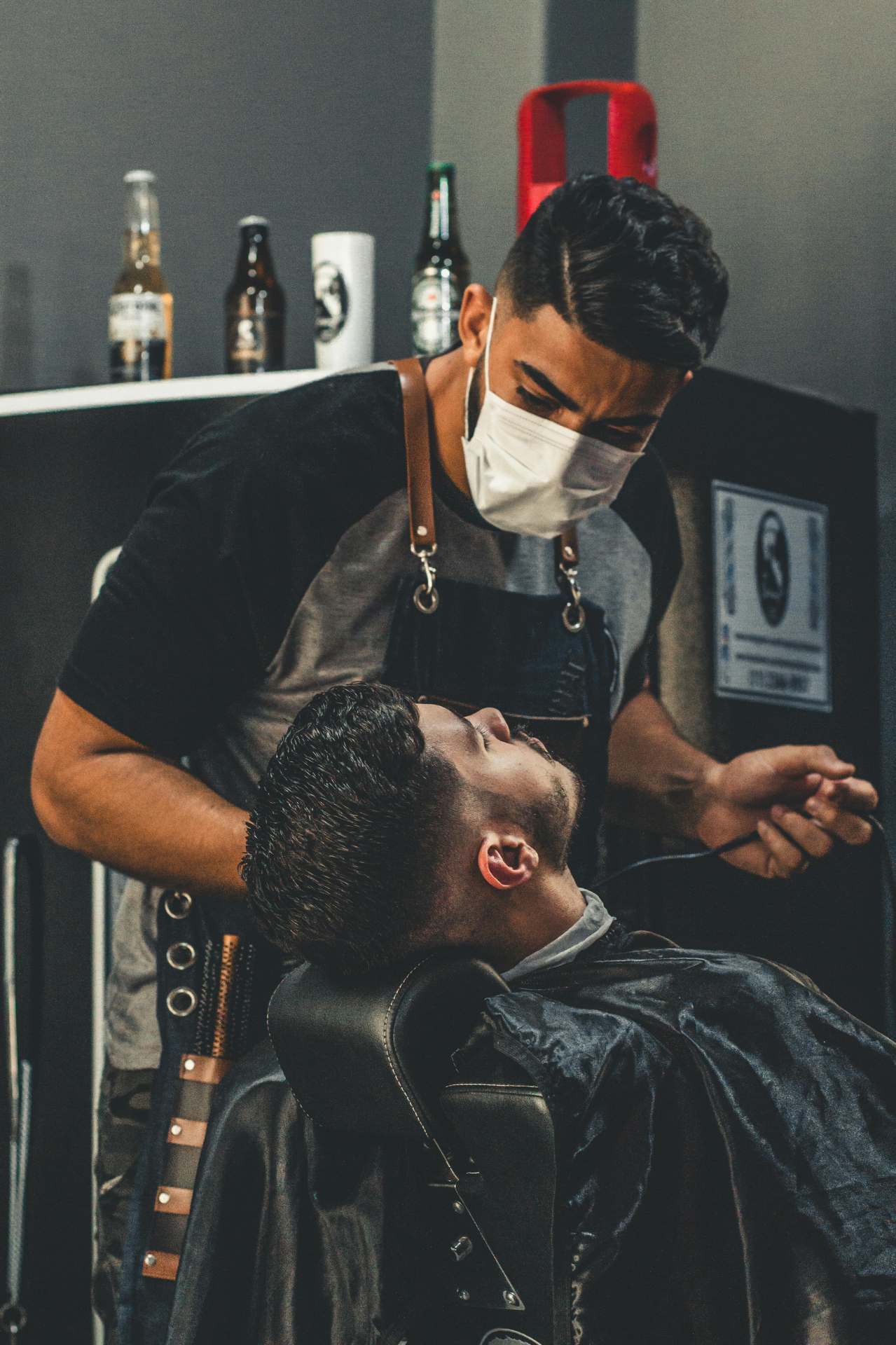Master barber at Relaxxa Mens Salon, Oud Metha Dubai